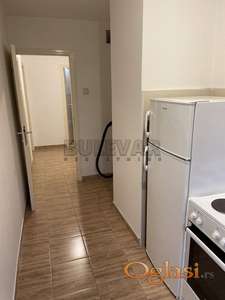 Izdaje se stan na Panteleju!