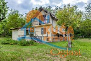 Vikendica sa placem 30 ari,  Malča