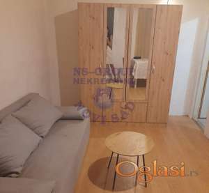 Garsonjera, 22m2, Petrovaradin,Gradić