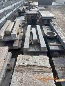 Na prodaju 30 m3 granitnih ploca, stubova