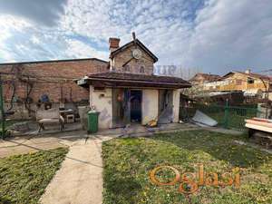 Fenomenalna prilika, prostrana kuca u Rumenci