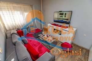 Na prodaju jednosoban stan na Keju na I spratu