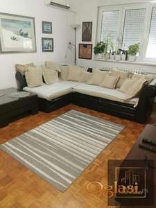 Dvosoban stan na Staroj Detelinari!