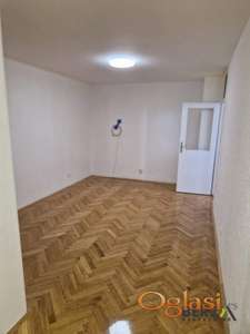 JEDNOSOBAN STAN, BULEVAR OSLOBOĐENJA