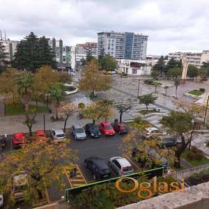 Prodaje se dvosoban stan u centru grada