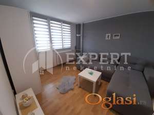 Izdaje se stan u Durlanu kod pošte, 58m2, X sprat