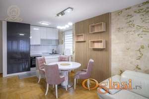 LUX Stan 3.0 – ulevar oslobodjenja, Novi Sad | 67 m² | Garaža | 950 € | Agencija Kompas