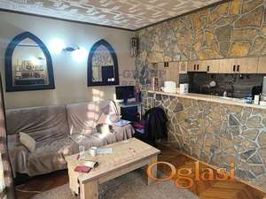 Odličan dvosoban stan na Bulevaru oslobodjenja.