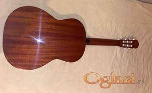 Takamine model g:124 sa futrolom