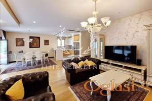 Izdaje se luksuzno opremljen četvorosoban stan na atraktivnoj lokaciji – Crveni krst.