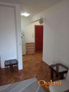 Jeednosoban - jednoiposoban kod Futoške pijace