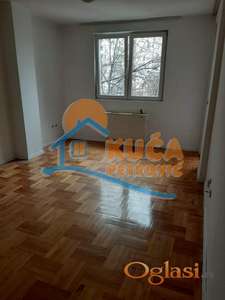 Izdaje se nenamešten stan kod Doma zdravlja, 42m2