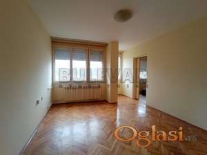 Izdaje se nenamešten stan kao poslovni prostor kod Delta Planeta, 43m2