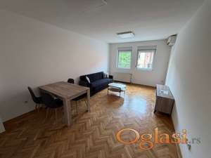 Odličan dvosoban stan u samom Centru grada! Jovana Subotića!