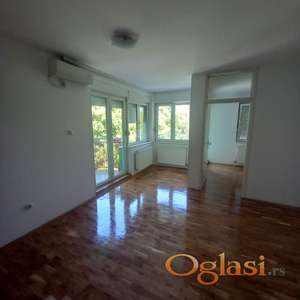 GRBAVICA - RENOVIRANS DVOIPOSOBAN STAN SA NUMERISANIM PARKINGOM  - USELJIV OD 01.04.2026.God.!!! IZDAJE SE ZA POSLOVNI PROSTOR ILI ZA STANOVANJE!!!