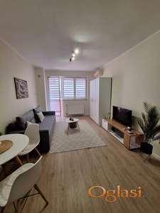 Komforna Garsonjera Socijalno Sve Novo