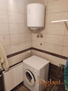 Izdajem dvosoban stan na Altini