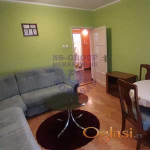 Izdaje se lepo namešten stan na Novoj Detelinari.