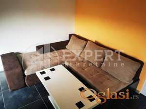 Izdaje se jednosoban stan u centru Niša, 28m2