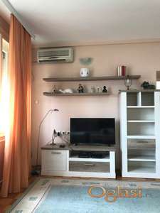 Odlično namešten stan u samoj blizini Centra grada