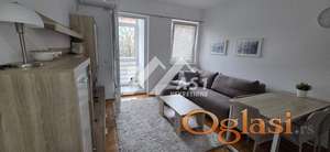 Izdaje se renoviran jednoiposoban stan sa privatnim parking mestom !! ID#5743