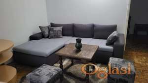 Izdajem funkcionalan namešten jednoiposoban stan