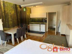 CENTAR – ŽITNI TRG | Kompletno namešten stan 28 m² | Odmah useljiv