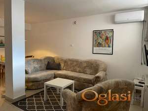 Jednoiposoban stan,sa uračunatim troškovima-Socijalno