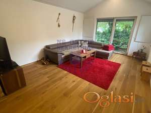 Odlična spratna kuća u Veterniku