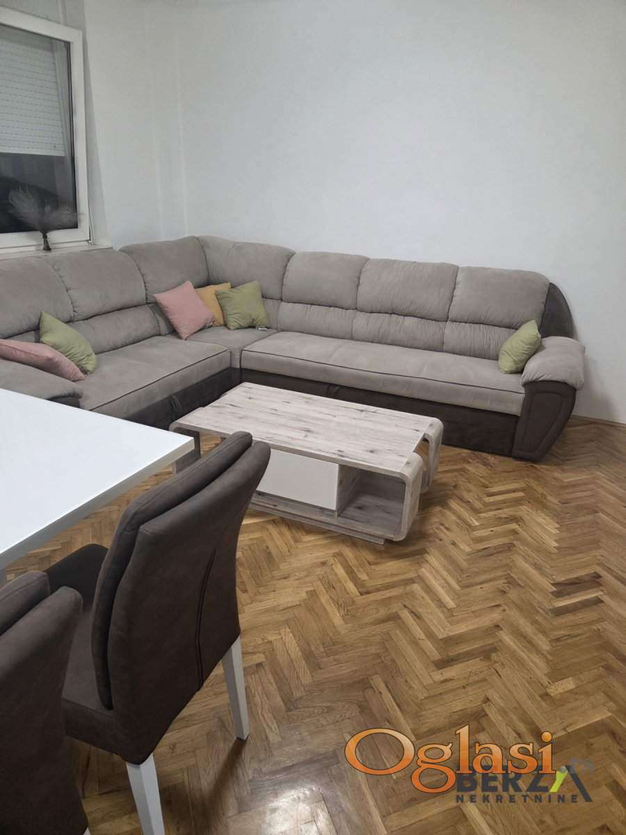 СИМПАТИЧЕСКИЙ полуторакомнатная квартира - ЛИМАН 4 — фото