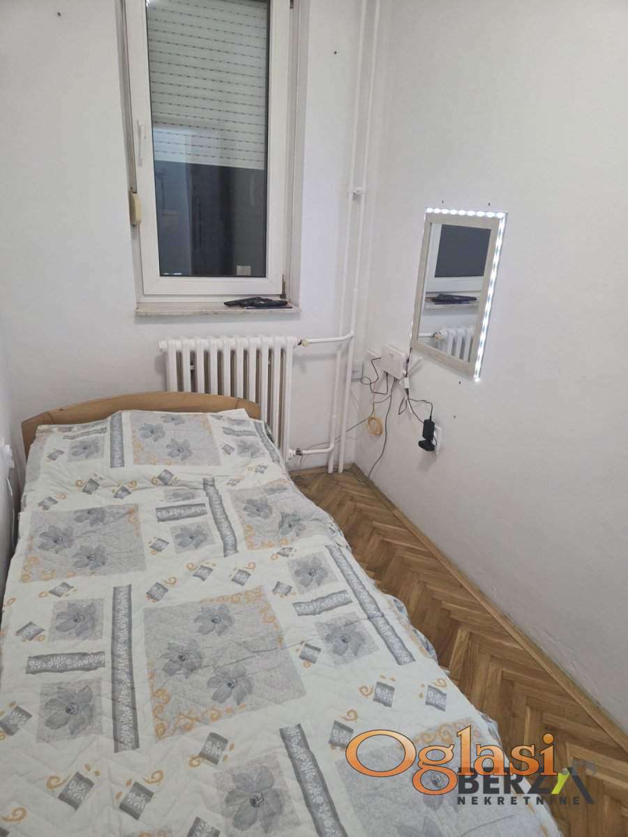 СИМПАТИЧЕСКИЙ полуторакомнатная квартира - ЛИМАН 4 — фото