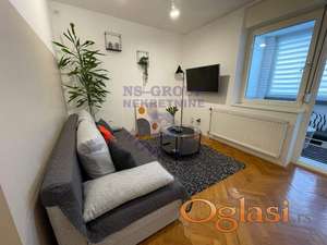 Dvosoban stan bulevar 36m2