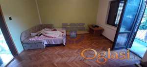 Spratna,odlicna kuća u Rakovcu