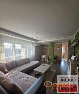 LIMAN 1, 64m2+ terasa, Trosoban, Renoviran