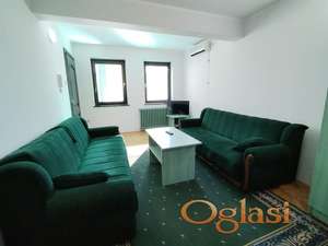 30m2 CENTAR - NATOŠEVIĆEVA pogodno za studente !