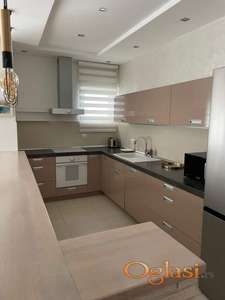 PRELEP LUKSUZAN STAN 105m2 NA LIMANU 3