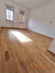 Kompletno renoviran dvosoban stan, Nova Detelinara