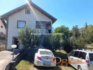 Mala Kamenica- Skrivena kuća 130 m2 u Rajskoj Bašti na zelenom Placu od 1500 m2-065/385 8880