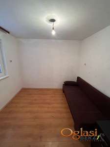 POLUNAMEŠTEN JEDNOIPOSOBAN STAN, PET FRIENDLY, BULEVAR EVROPE