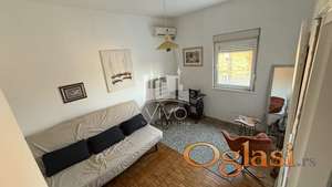 Krunska salonska zgrada,21m2,0.5 VI ID#1753