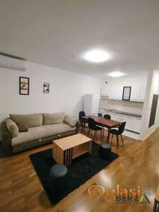 NOV, NAMEŠTEN TROIPOSOBAN STAN, ADICE