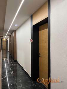 Stan preko puta Osnovnog sud-a.Pogodan za kancelarije