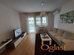 Izdavanje-Luksuzno opremljen stan na Novom Beogradu u Elitnom Naselju A Blok