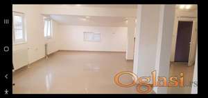 Poslovna zgrada za izdavanje