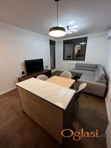 Veoma lep jednoiposoban stan - 41m2 - Vračar + parking u garaži