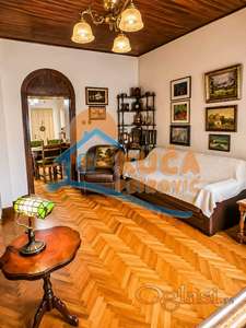 Salonac  u  centru, I  sprat, 77 m2