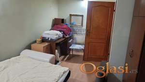 Na prodaju kuca u Starom Beceju.