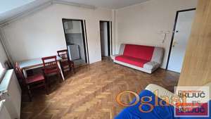 Garsonjera na Grbavici, Novi Sad, 28 m², 2. sprat