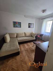 NOVI SAD,GRBAVICA,MANJI DVOSOBAN STAN,LEPOG RASPOREDA -77000 E
