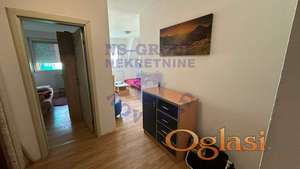 Izdaje se jednoiposoban stan na Novoj Detelinari, površine 42m²